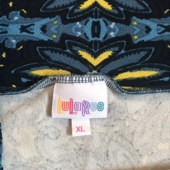 Blue & yellow Printed skirt - Picture 2 of 4